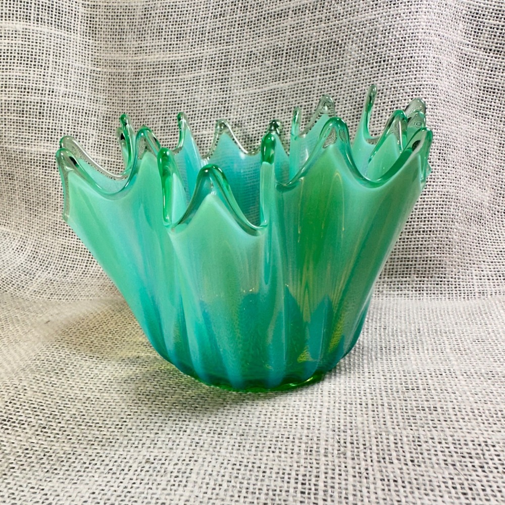 Fostoria Heirloom Green Opalescent Handkerchief Bowl MCM Art Glass Vintage